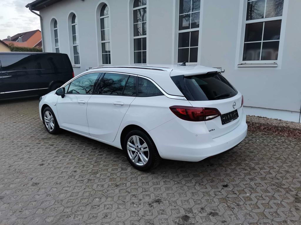 Opel Astra 2021