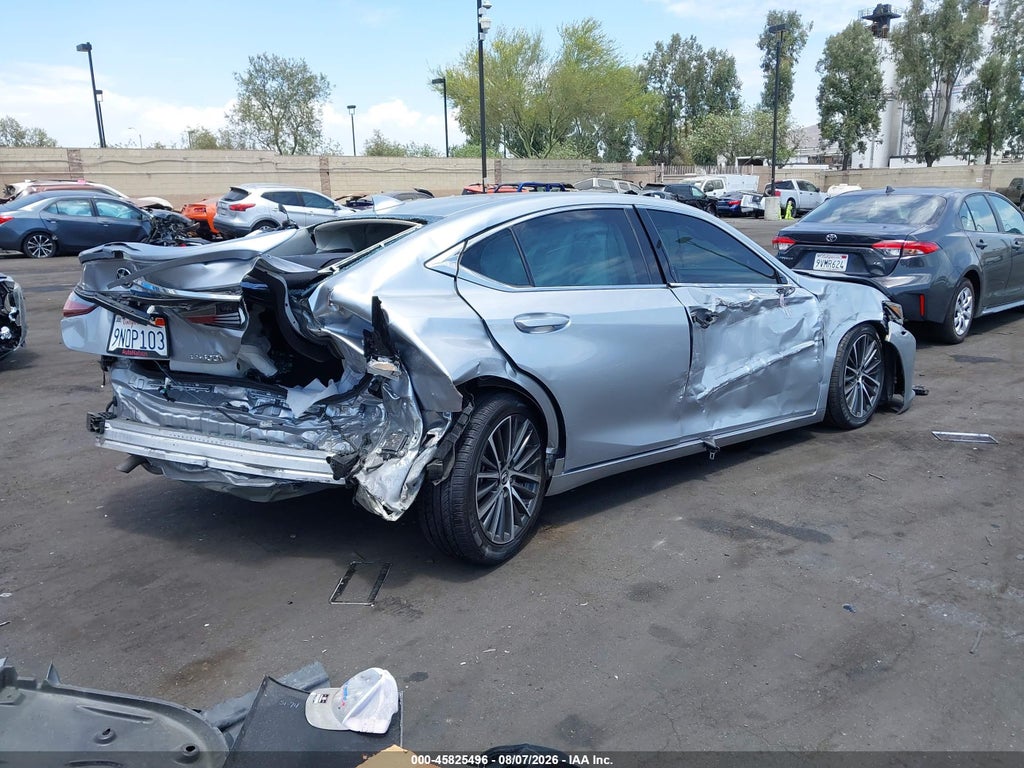 Lexus ES 2024