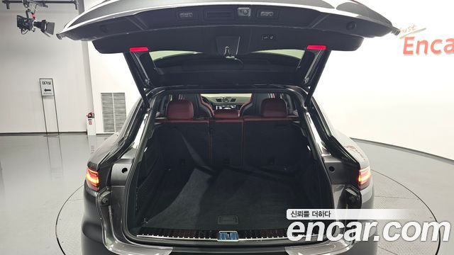 Porsche Cayenne 2021