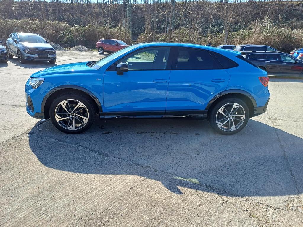 Audi Q3 2021