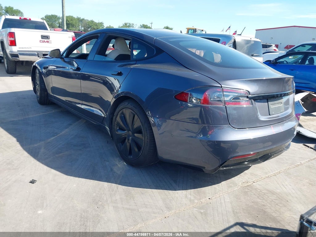 Tesla Model S 2022