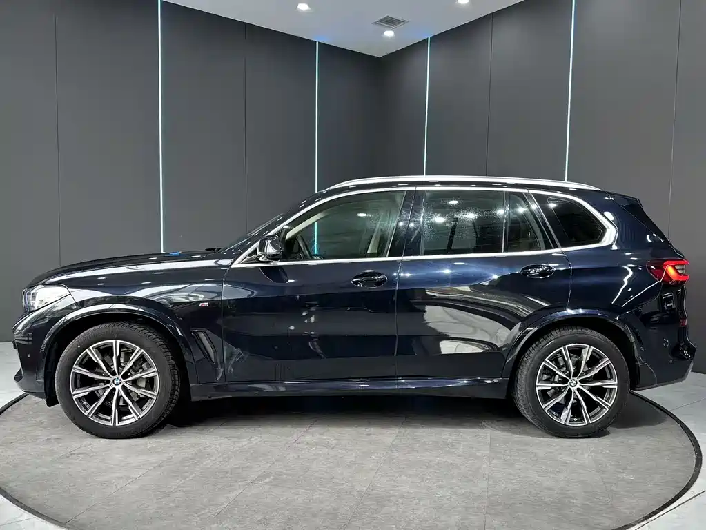 BMW X5 2021