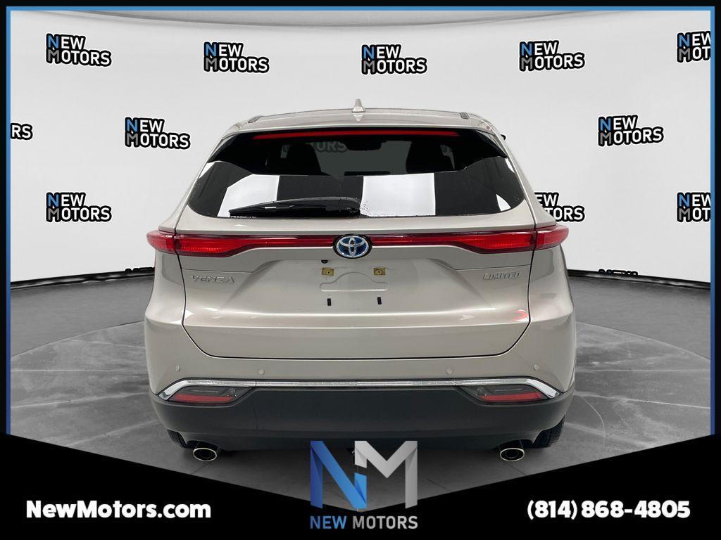 Toyota Venza 2023