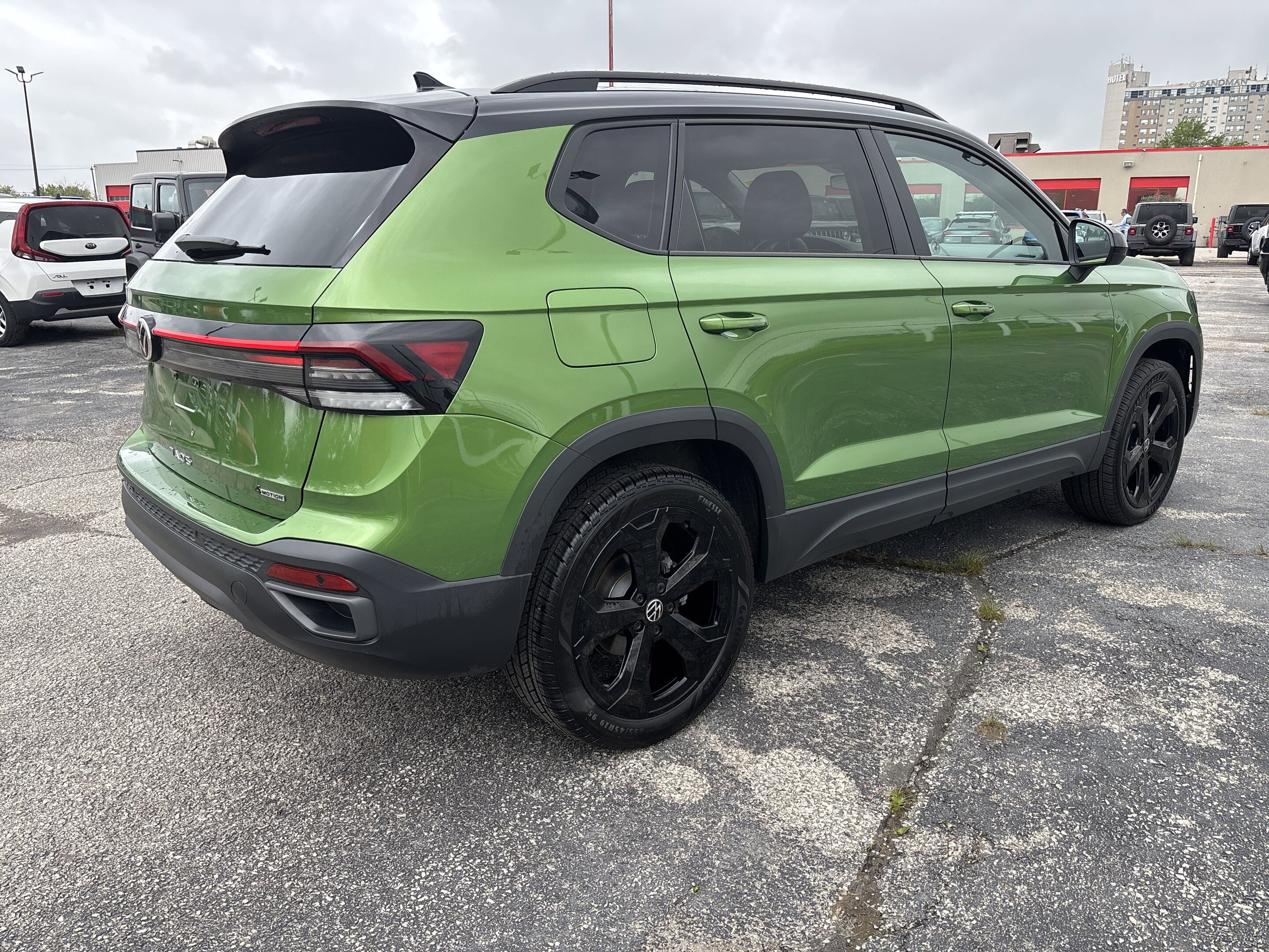 Volkswagen Taos 2025