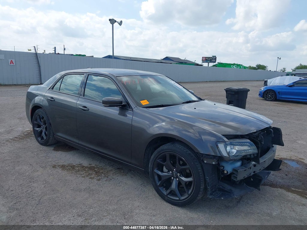 Chrysler 300 2023