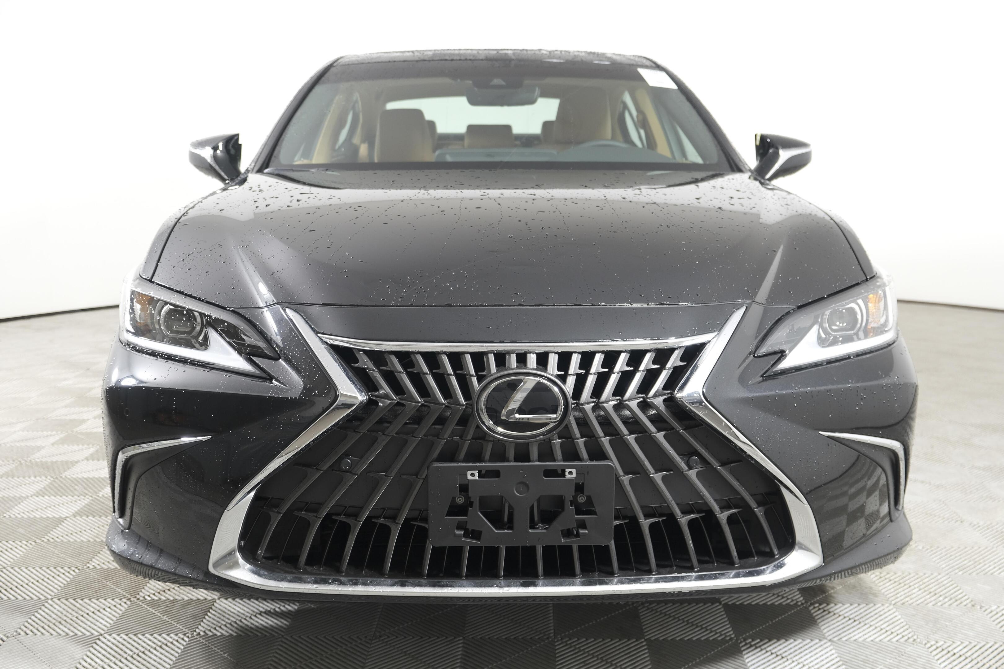 Lexus ES 2025