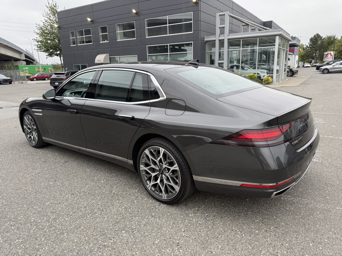 Genesis G90 2023
