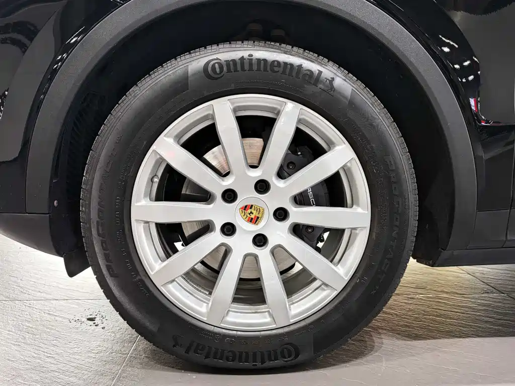 Porsche Cayenne 2021