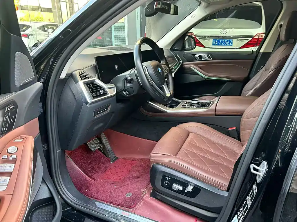 BMW X7 2024