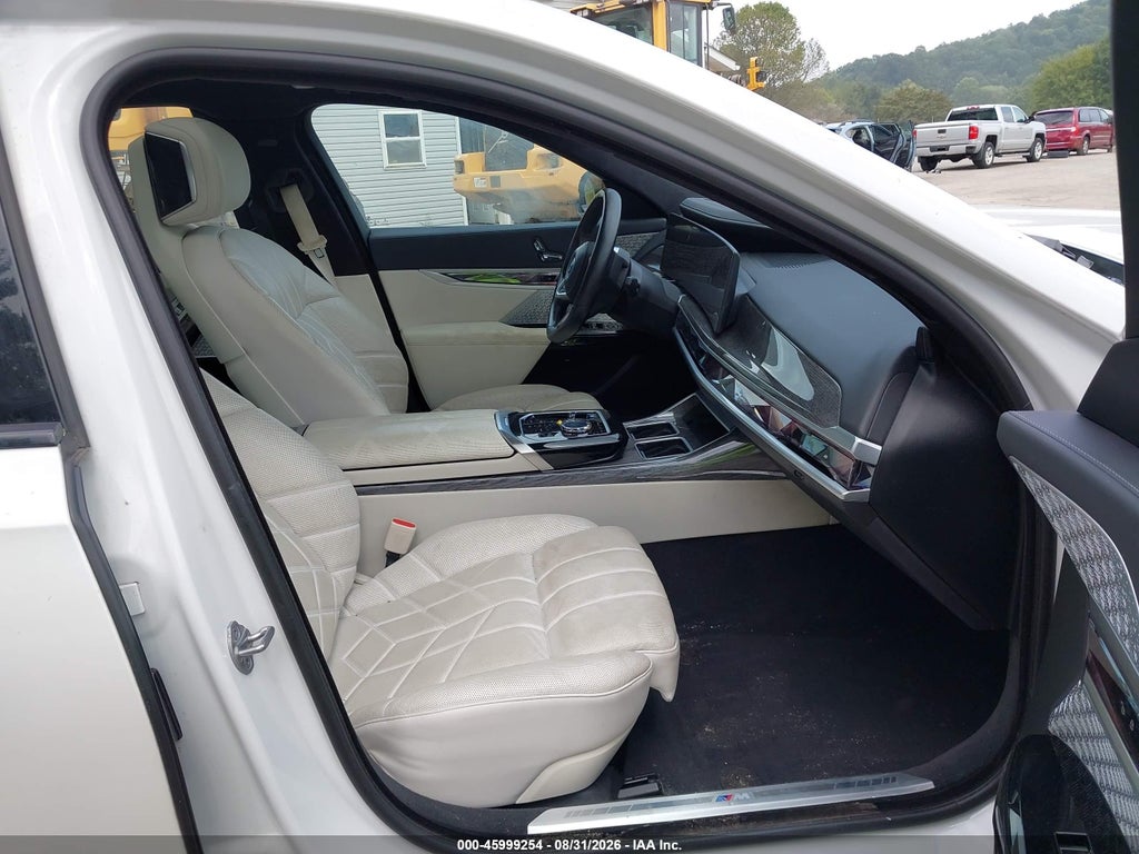 BMW i7 2023
