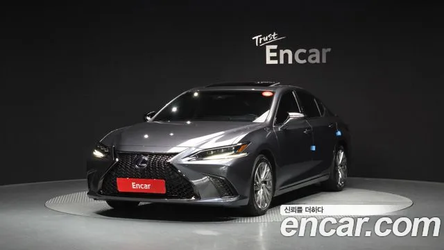 Lexus ES 2023