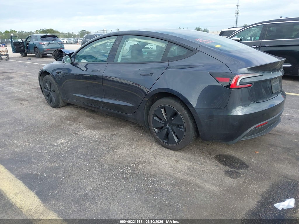 Tesla Model 3 2024