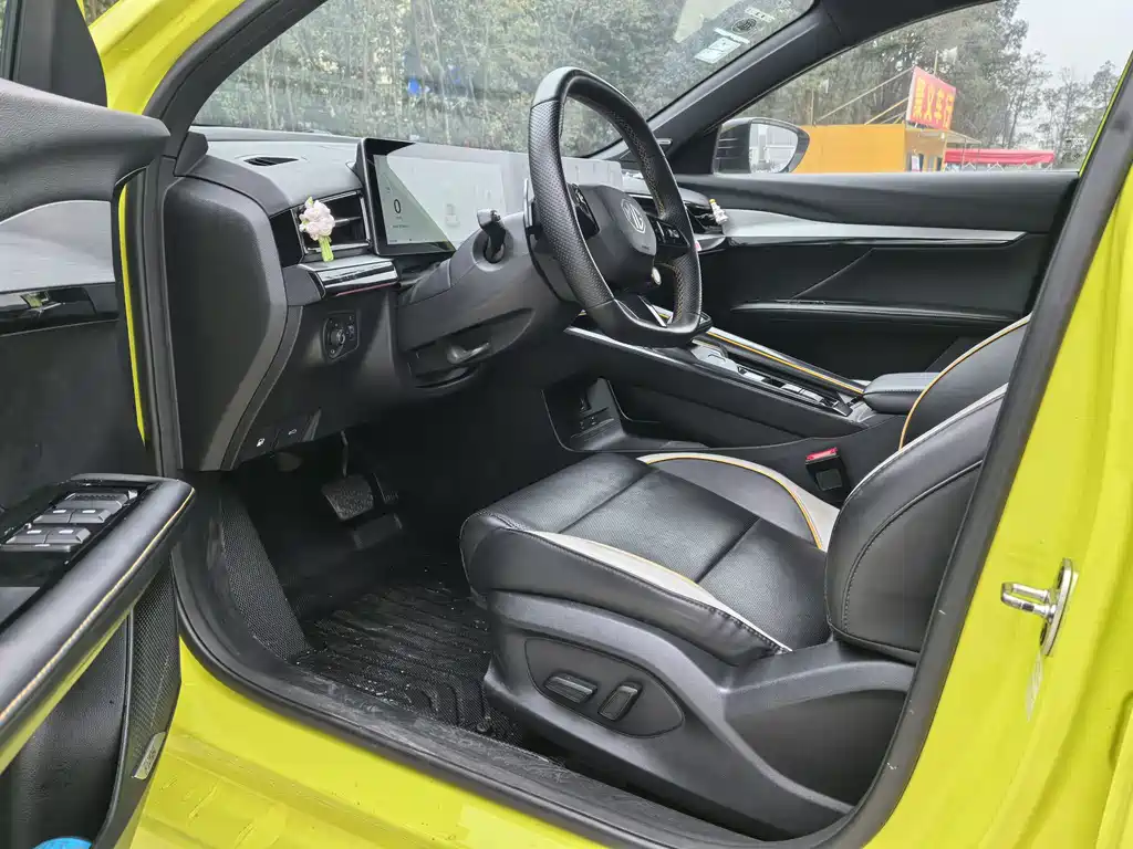 MG MG5 2022