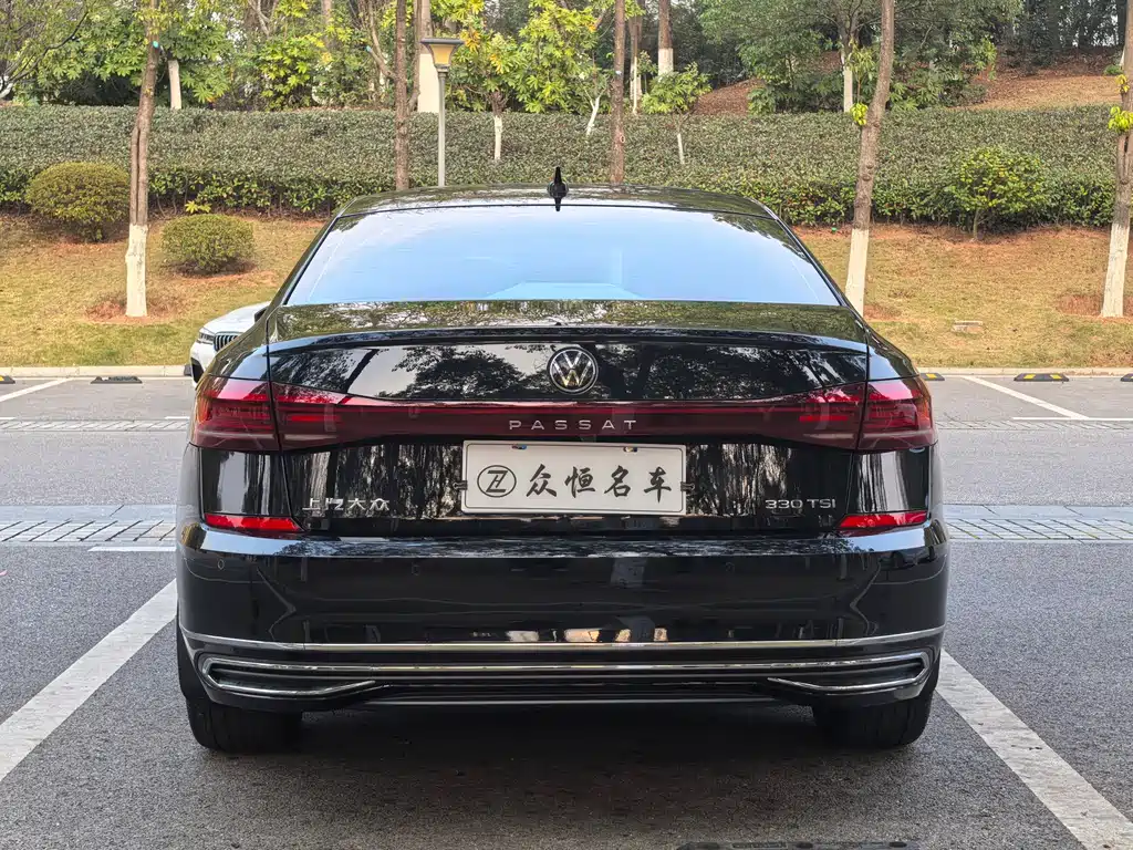 Volkswagen Passat 2023
