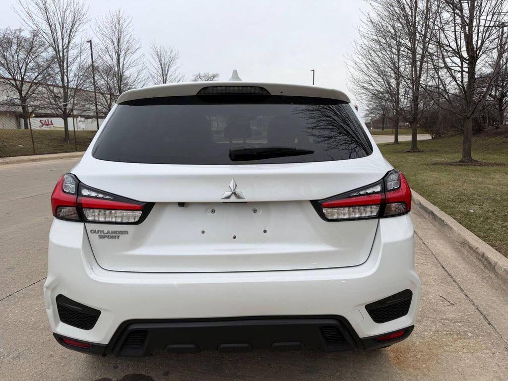 Mitsubishi Outlander Sport 2021