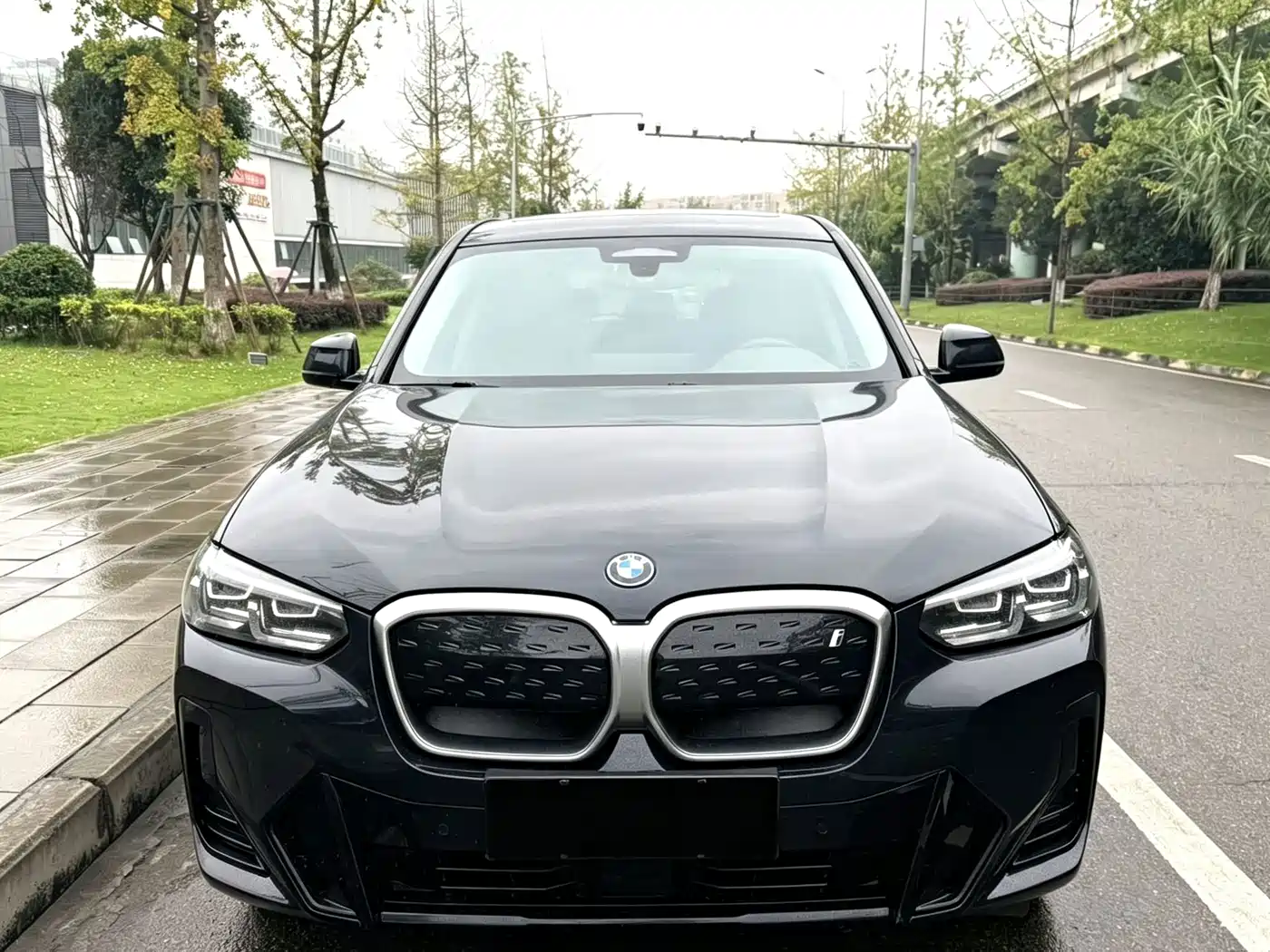 BMW iX3 2023