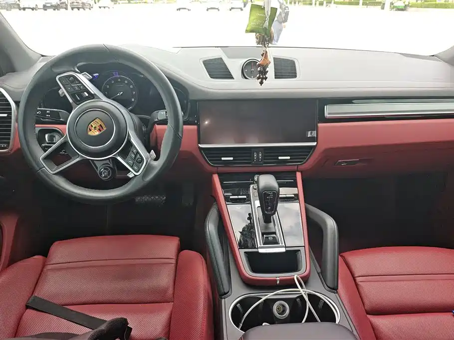Porsche Cayenne 2023