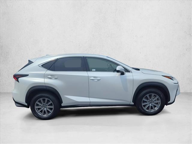 Lexus NX 300 2021