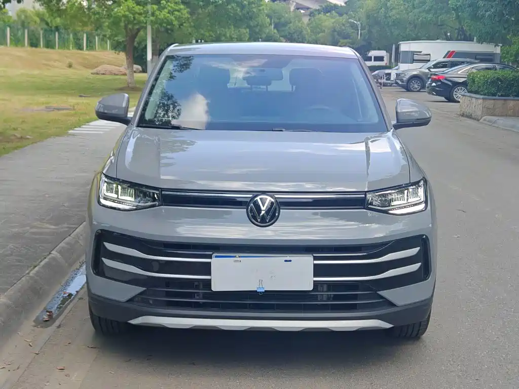 Volkswagen Tharu 2025