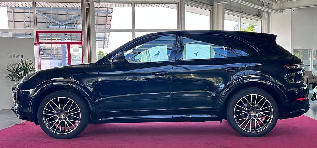 Porsche Cayenne 2022