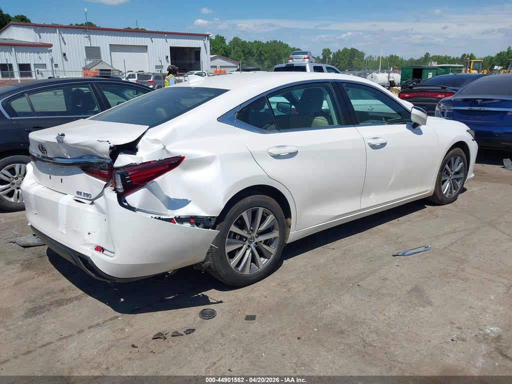 Lexus ES 2021