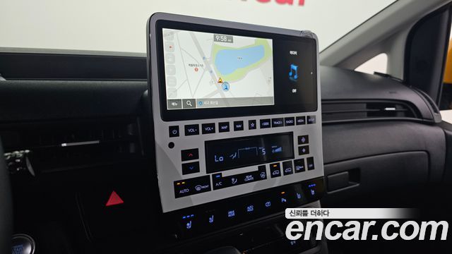 Hyundai Staria 2025