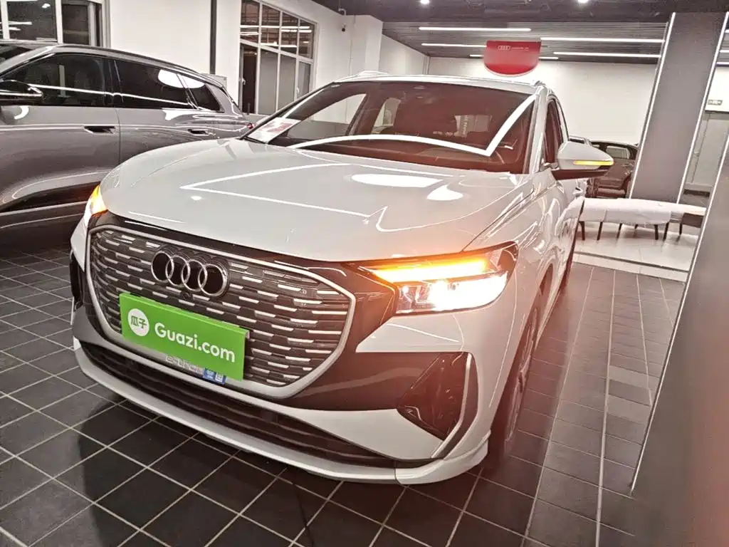 Audi Q4 e-tron 2025