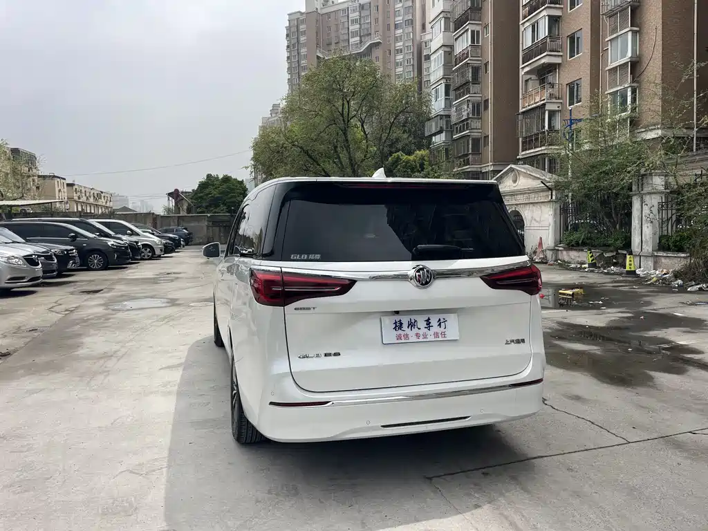 Buick GL8 2021