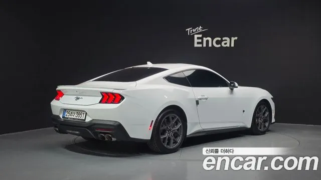 Ford Mustang 2024
