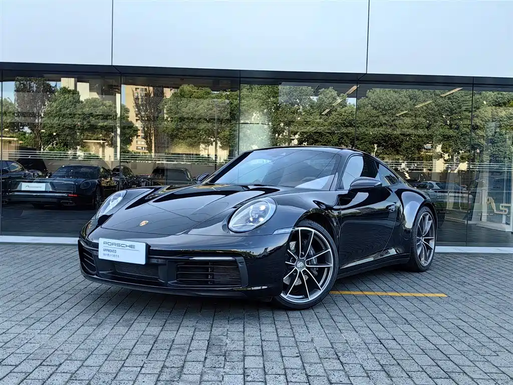 Porsche 911 2023