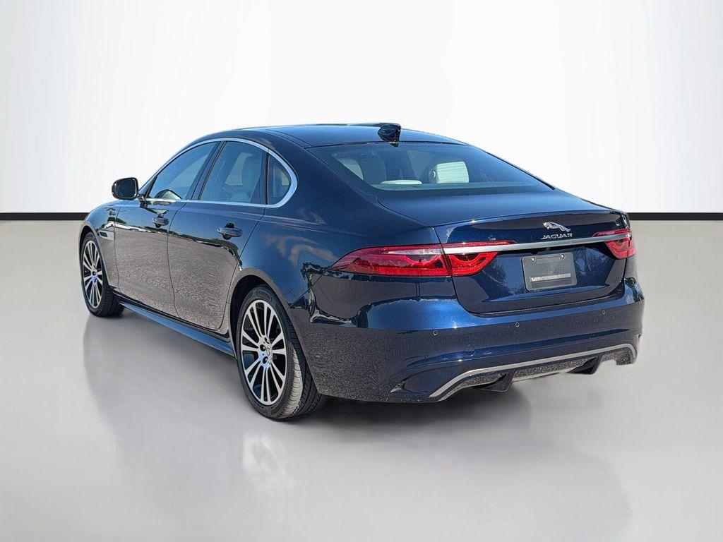 Jaguar XF 2024
