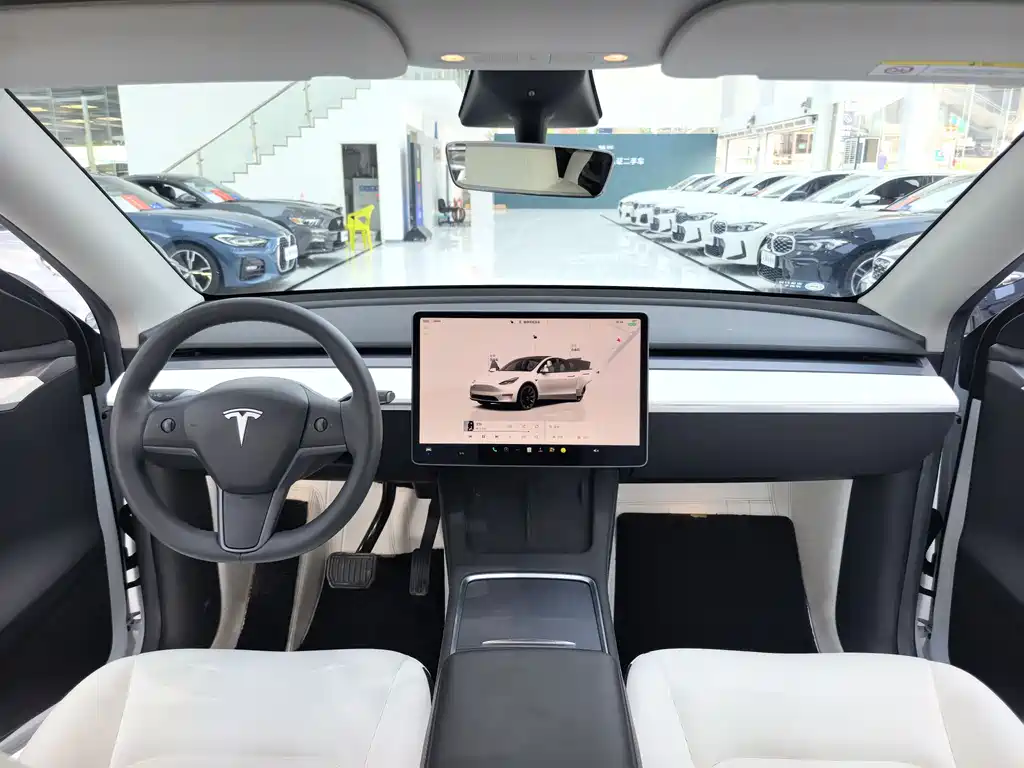Tesla Model Y 2022