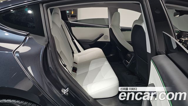 Tesla Model 3 2025