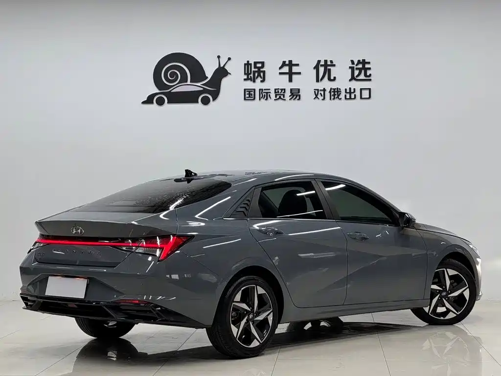 Hyundai Elantra 2023