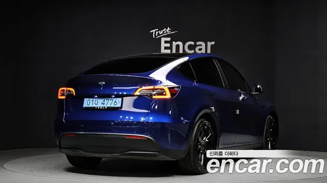 Tesla Model Y 2021