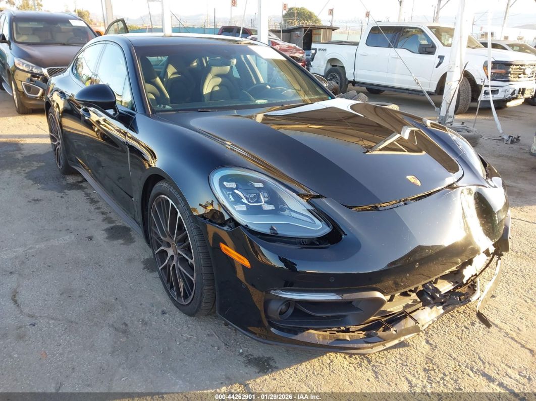 Porsche Panamera 2023