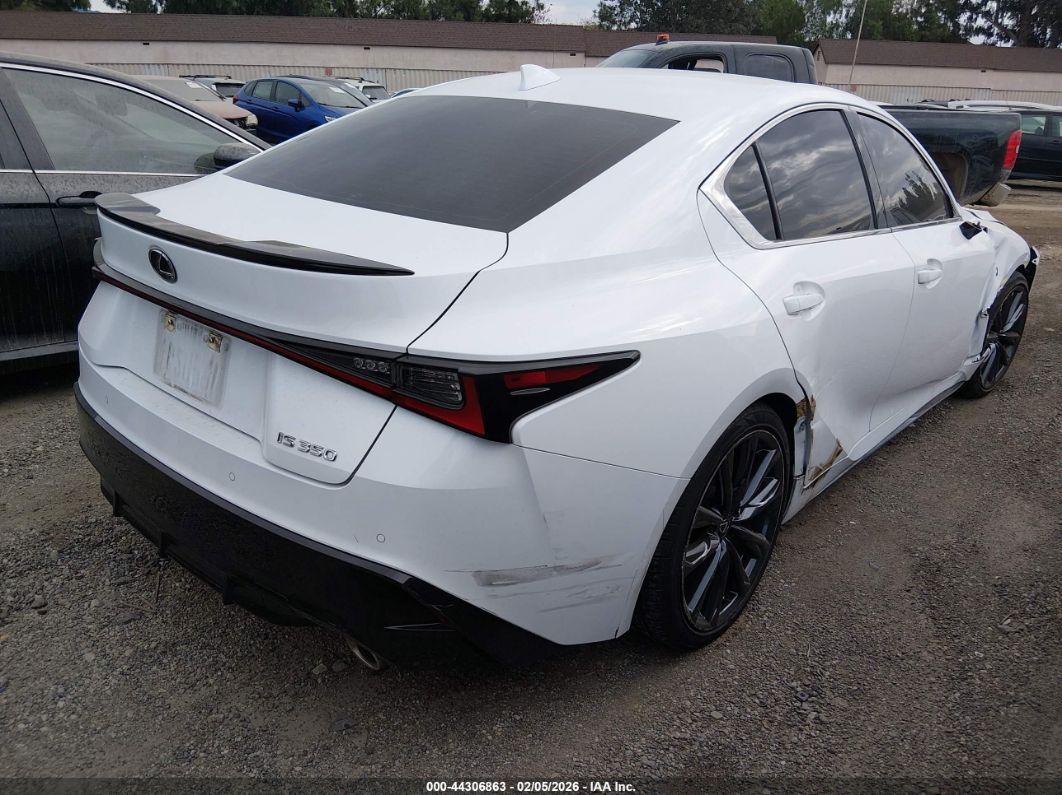 Lexus IS 2024