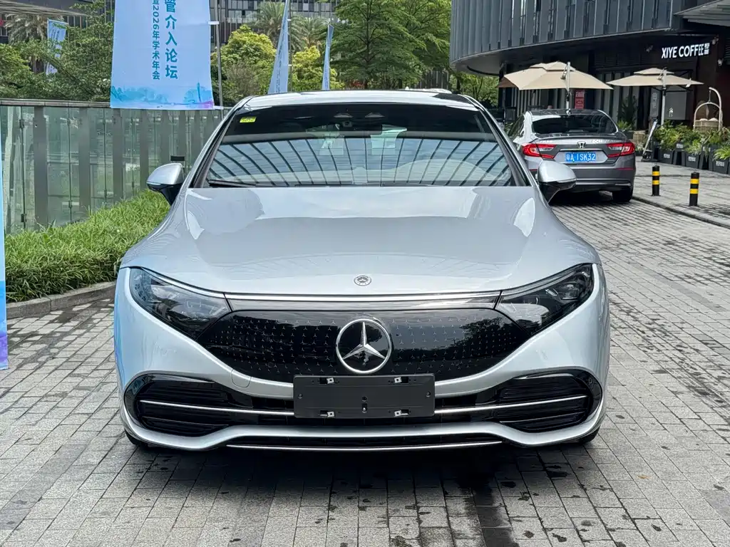 Mercedes-Benz EQS 2024