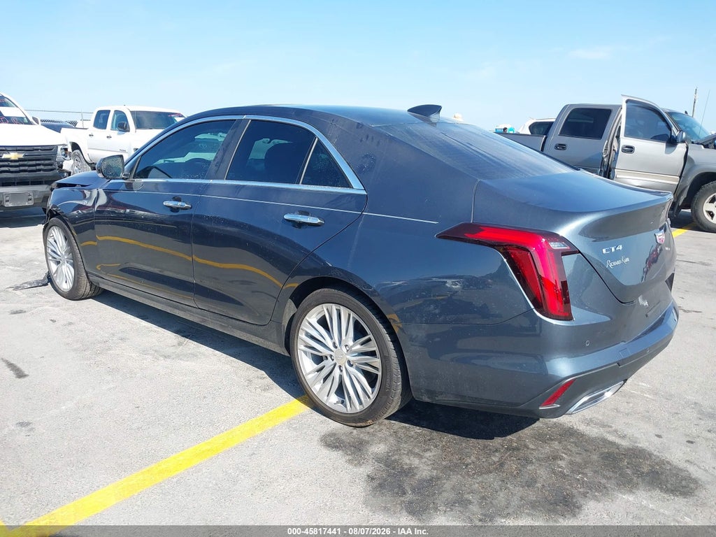 Cadillac CT4 2026