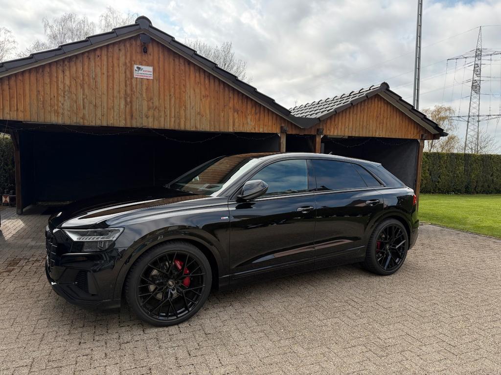 Audi Q8 2021