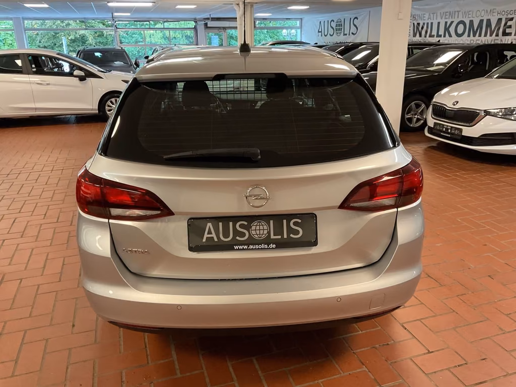 Opel Astra 2022