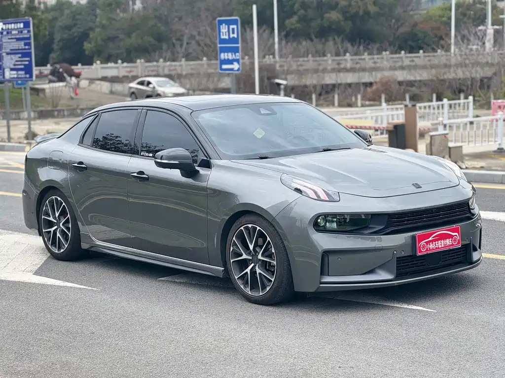 Lynk & Co 03 2021