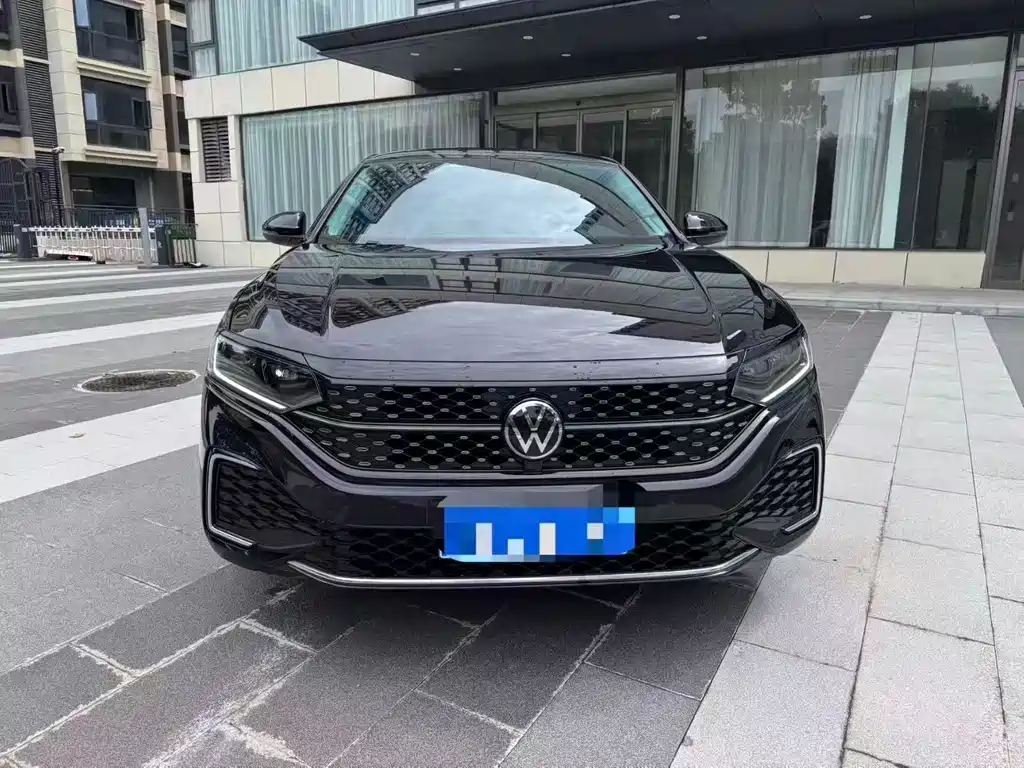 Volkswagen Passat 2025