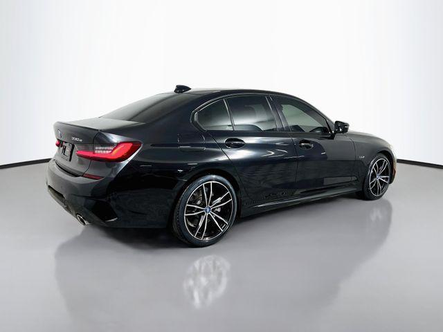 BMW 330 2022