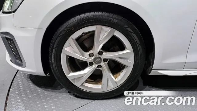 Audi A4 2021