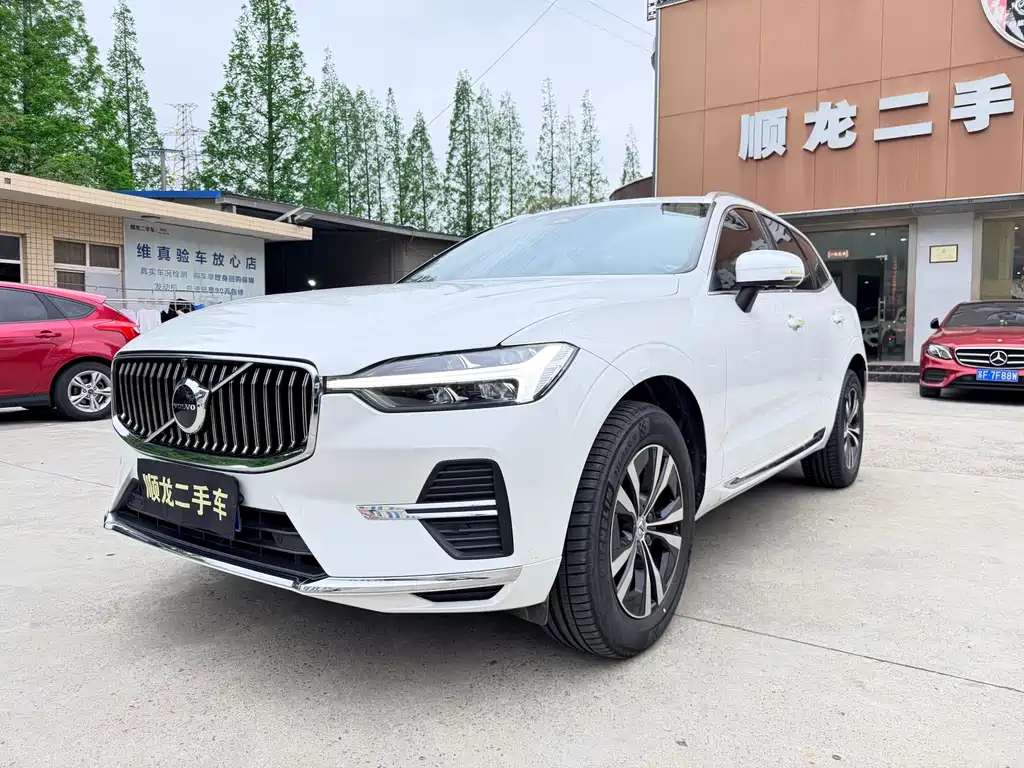 Volvo XC60 2022