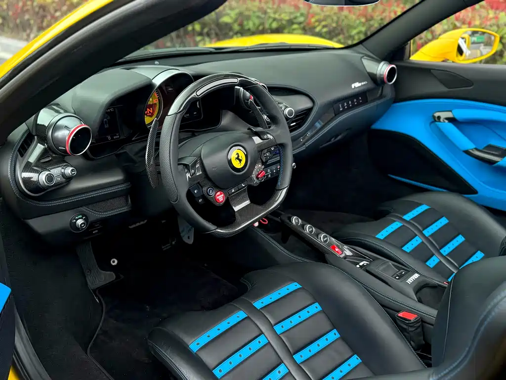 Ferrari F8 2022