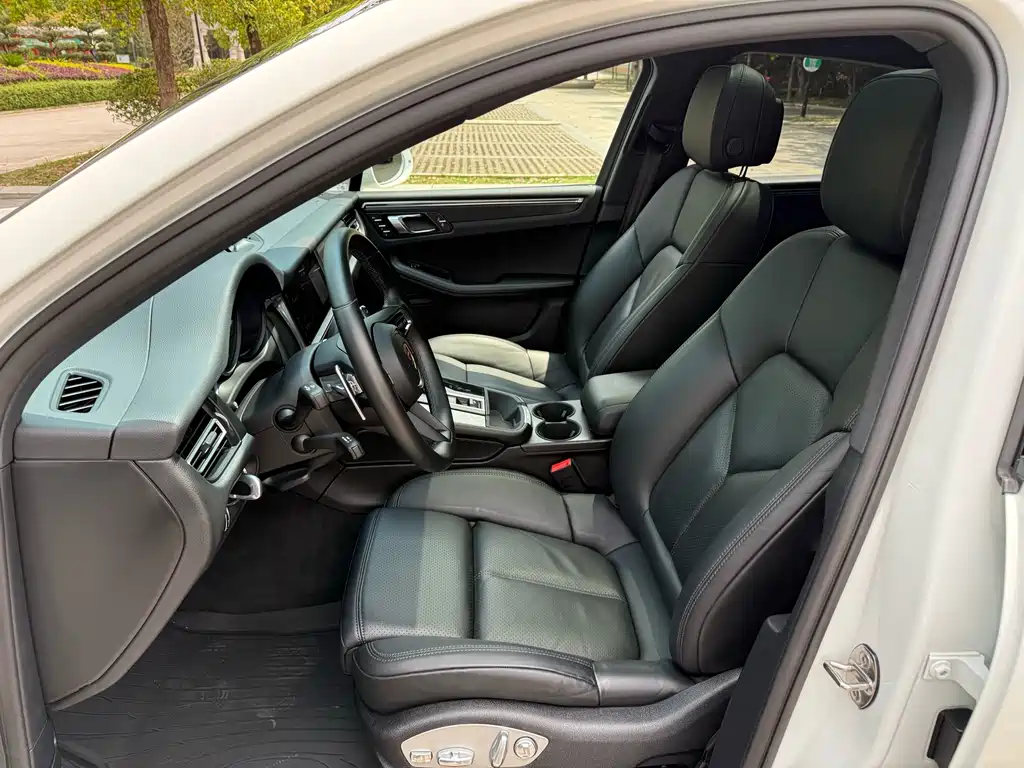 Porsche Macan 2024