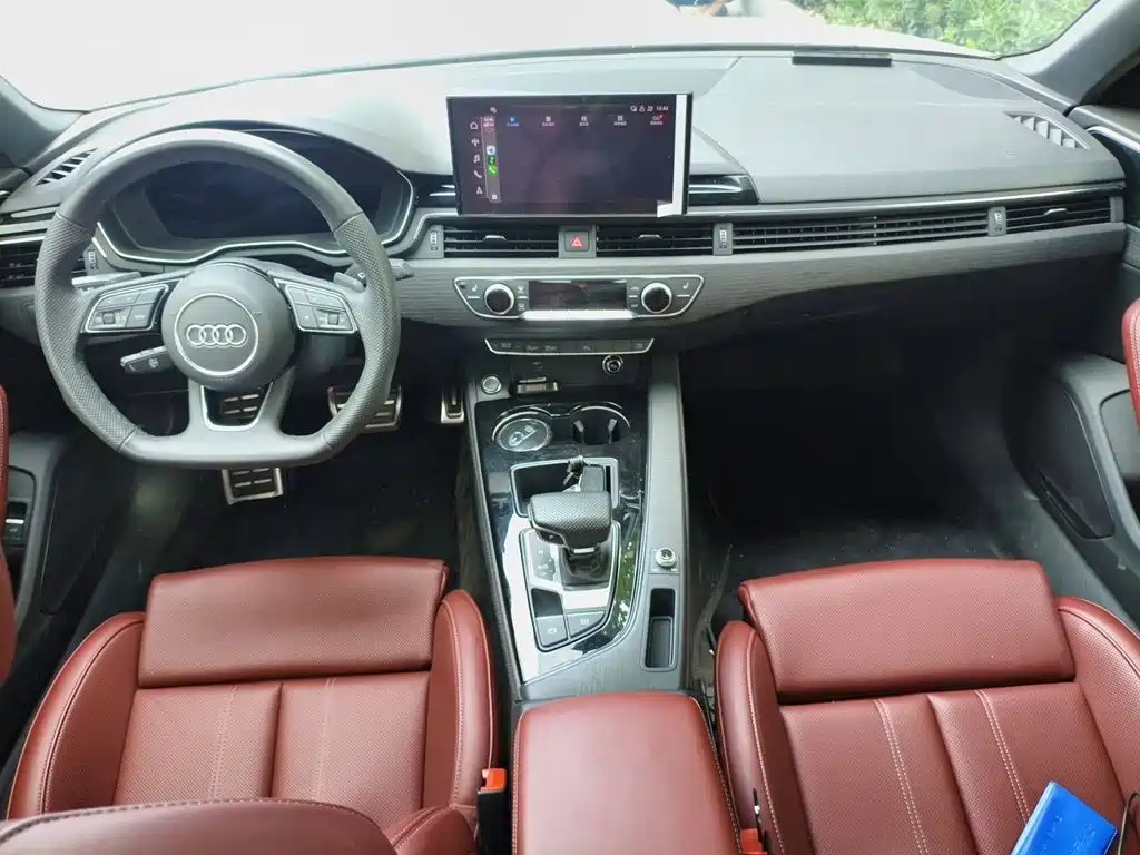 Audi A4 2024