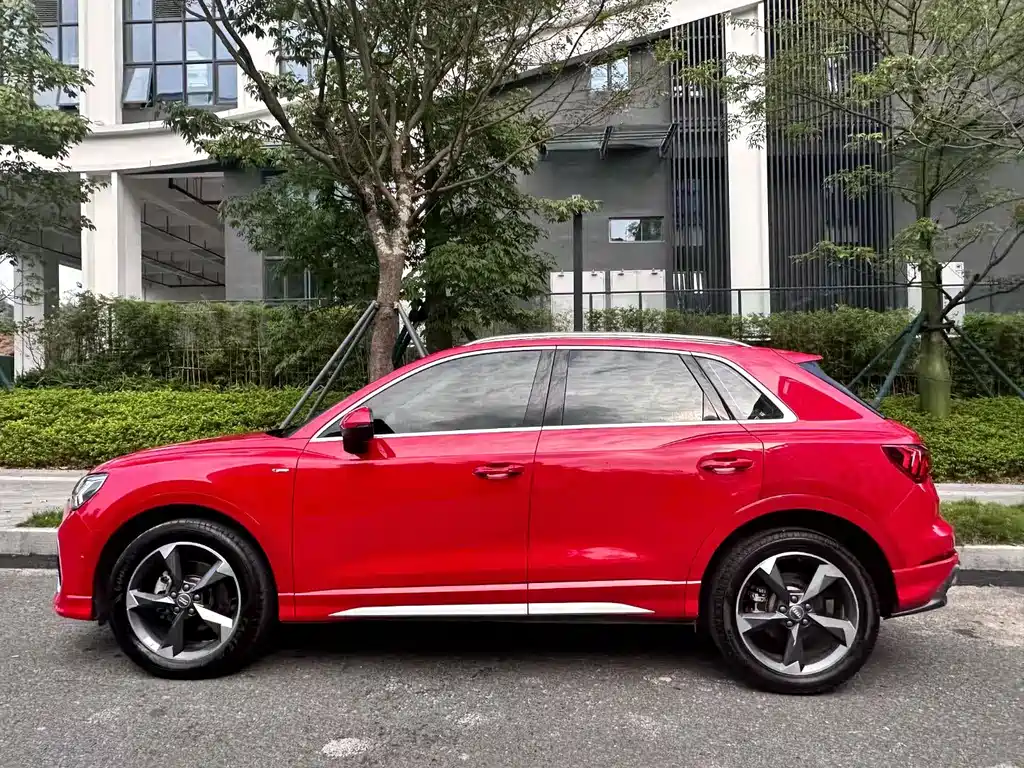Audi Q3 2021